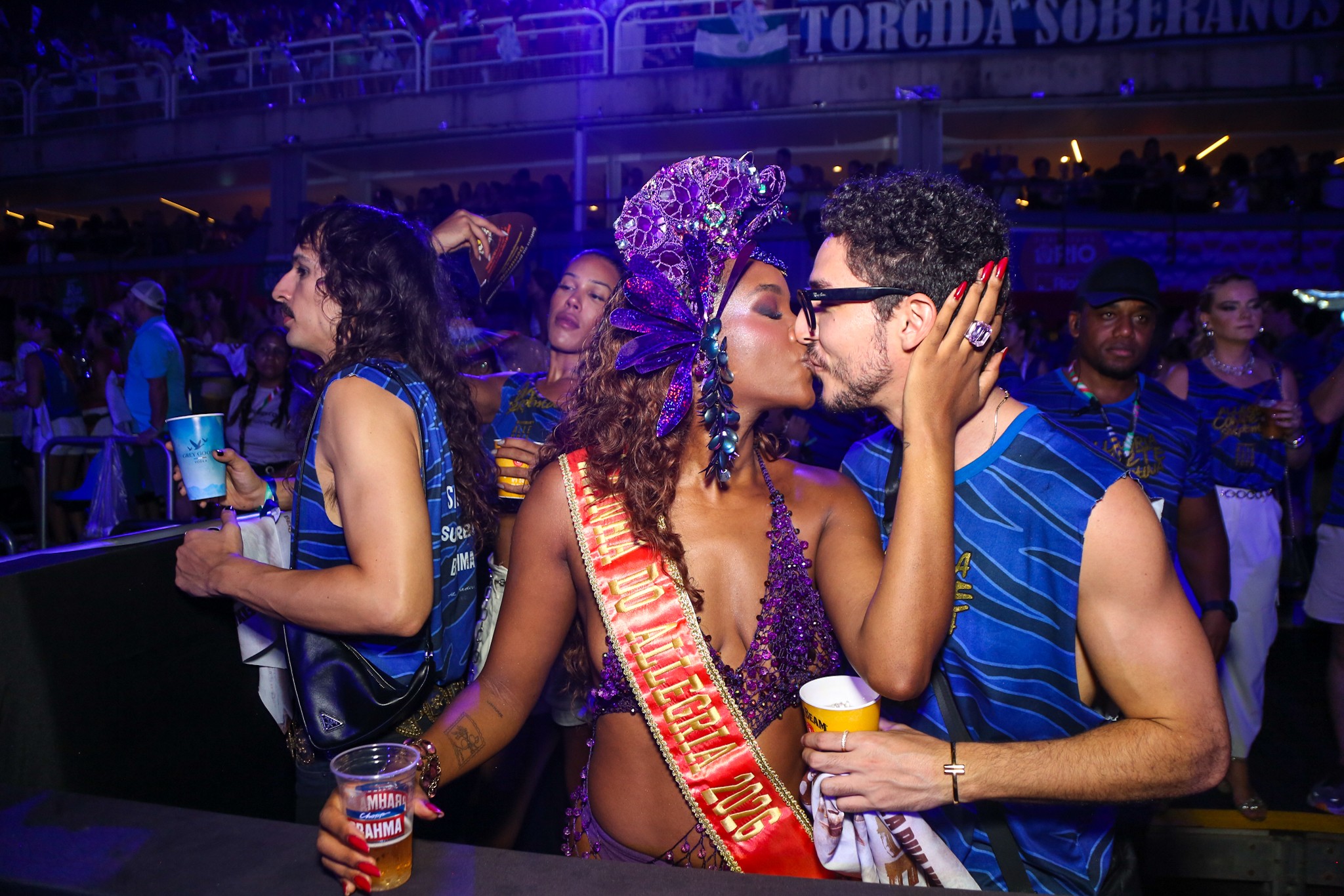 Amor na Sapucaí: casais famosos curtem juntos o carnaval do Rio; veja FOTOS