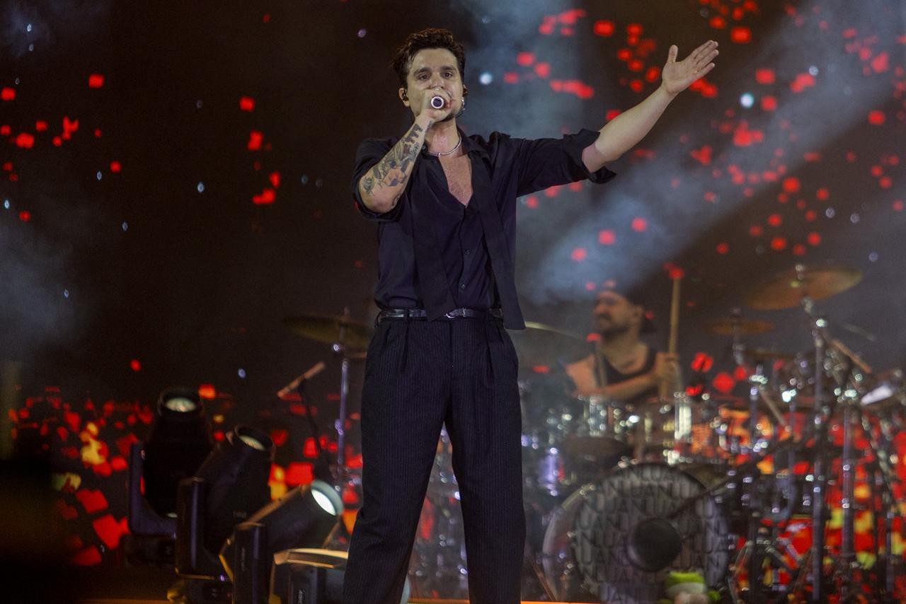 Luan Santana e Amanda Lins fecham a programação de shows da ExpoAgro Itapetininga nesta segunda-feira