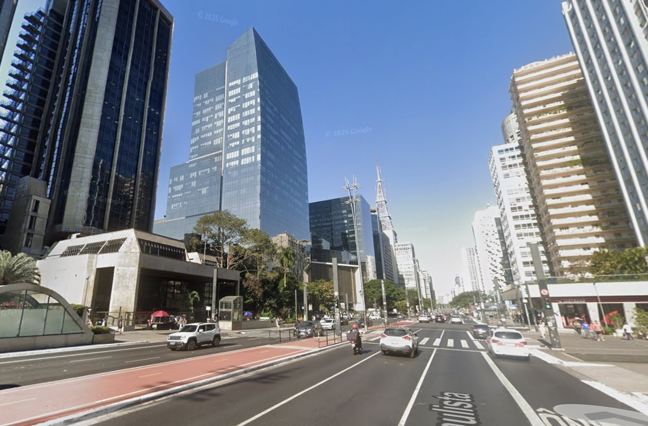 Vendedora de brigadeiro é condenada a 10 anos por roubar militar iraquiano com arma de choque em SP e citar PCC