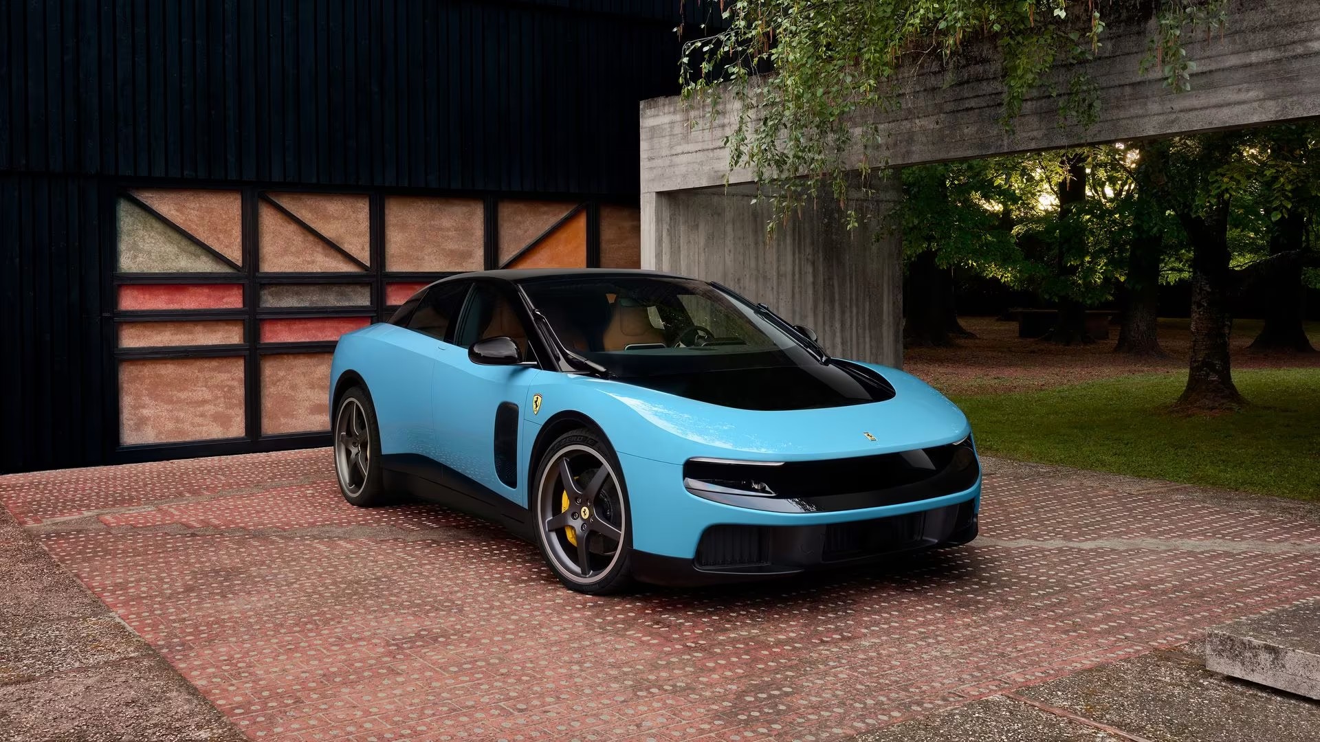 Ferrari sai em defesa do Luce após críticas ao 1º carro elétrico da marca