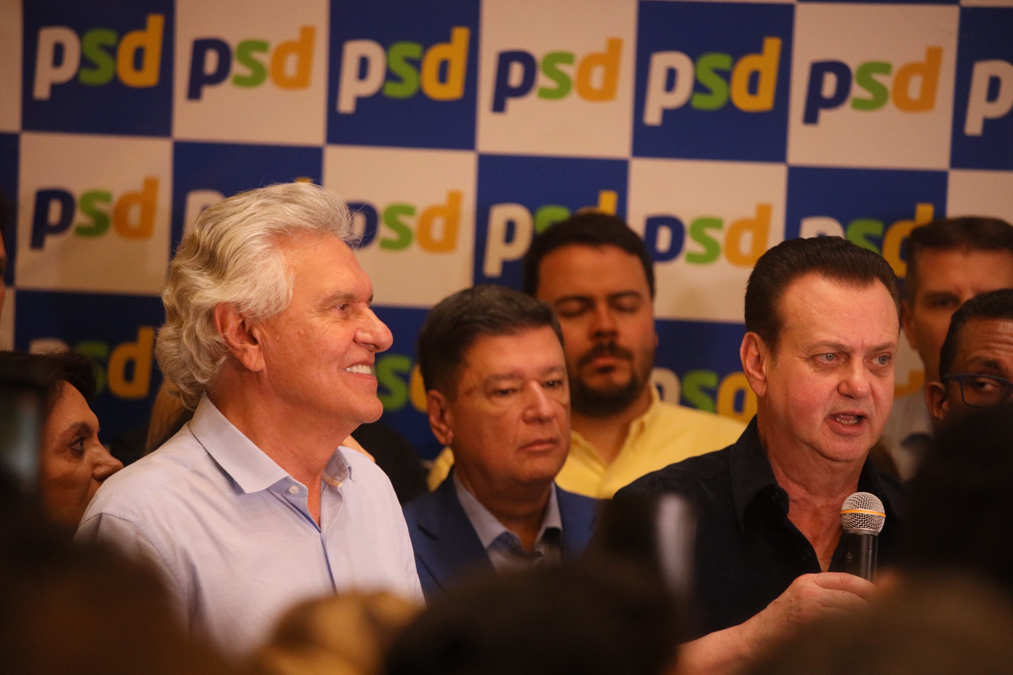 'Quem rouba com a mão esquerda ou com a mão direita é ladrão', diz Caiado