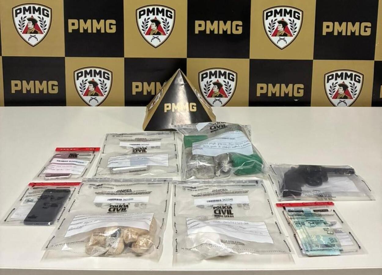 Arma e drogas são encontradas em cemitério de Governador Valadares
