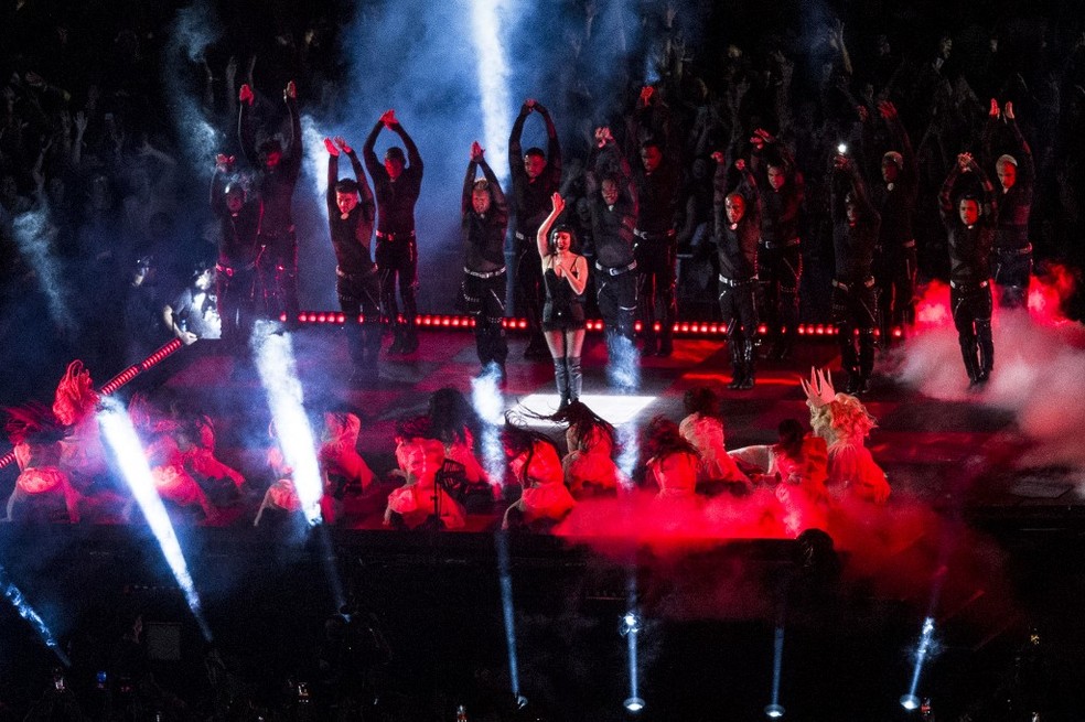 Lady Gaga faz show em Copacabana — Foto: Daniel Ramalho / AFP