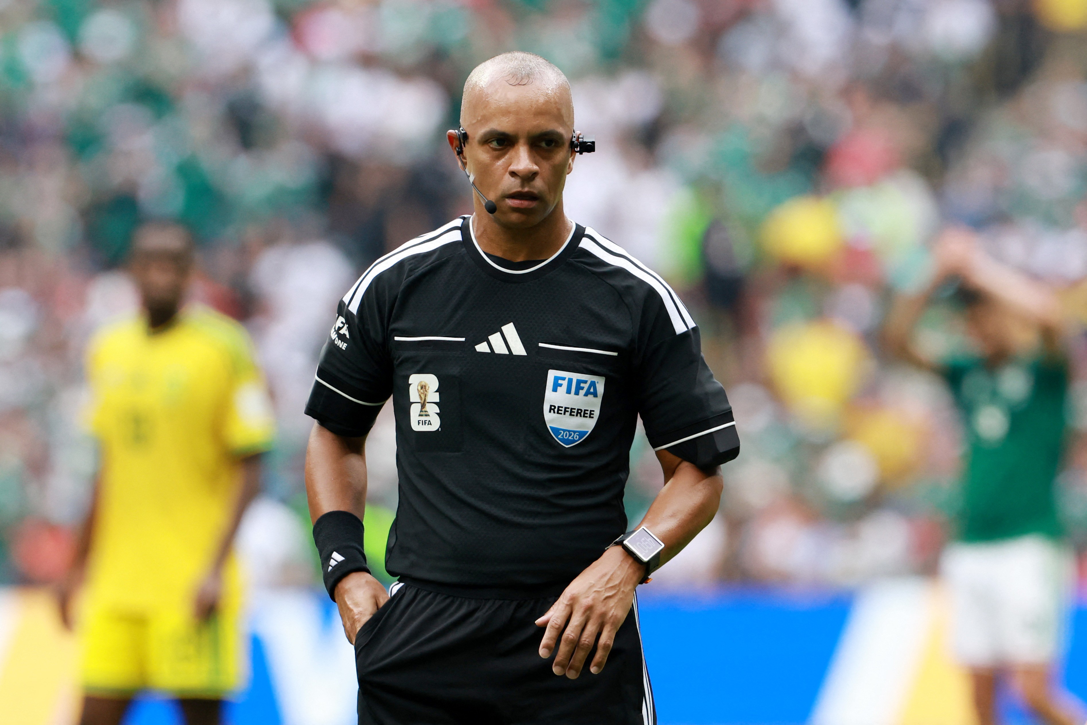 Copa do Mundo 2026: presença de árbitro brasileiro na abertura rende memes