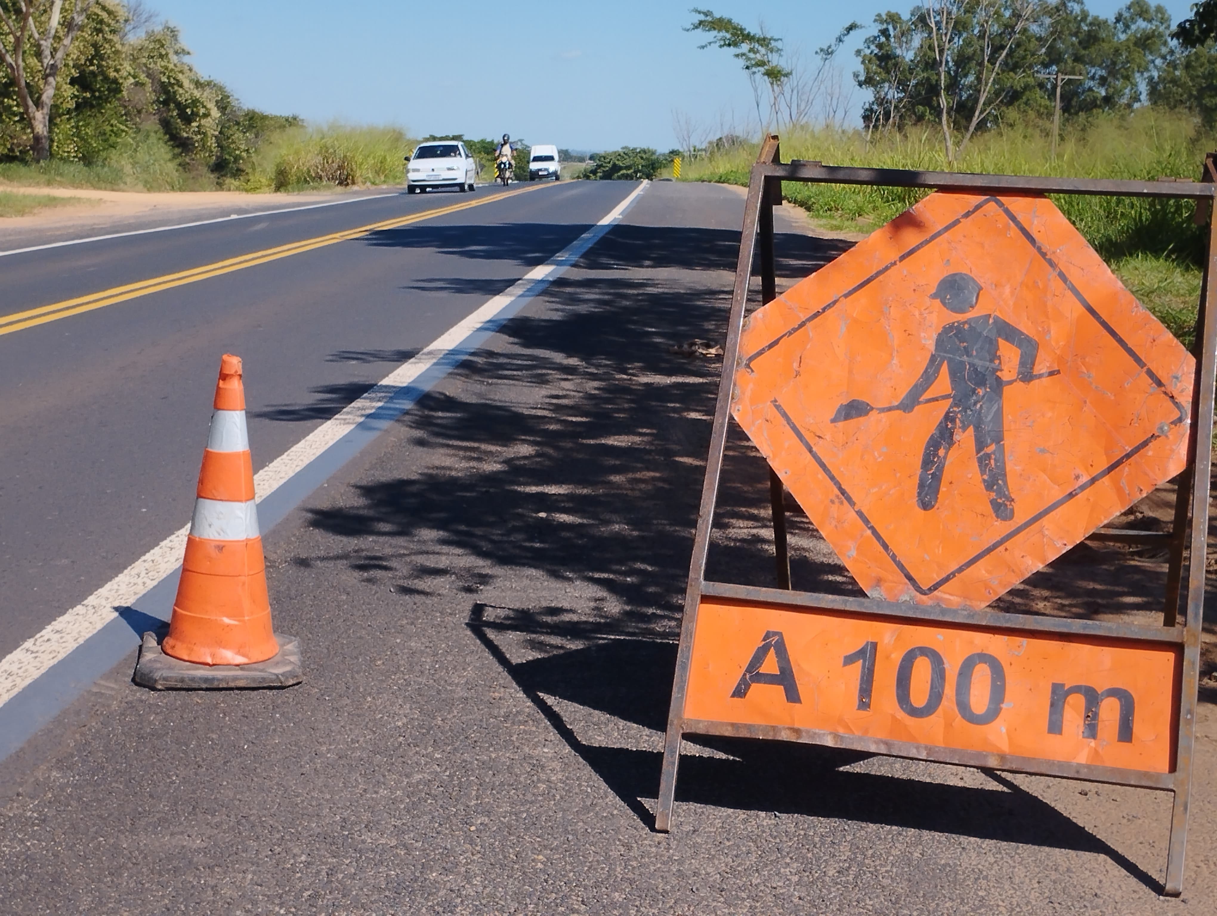 Obras de manutenção na Rodovia Júlio Budiski prosseguem até sábado em Álvares Machado
