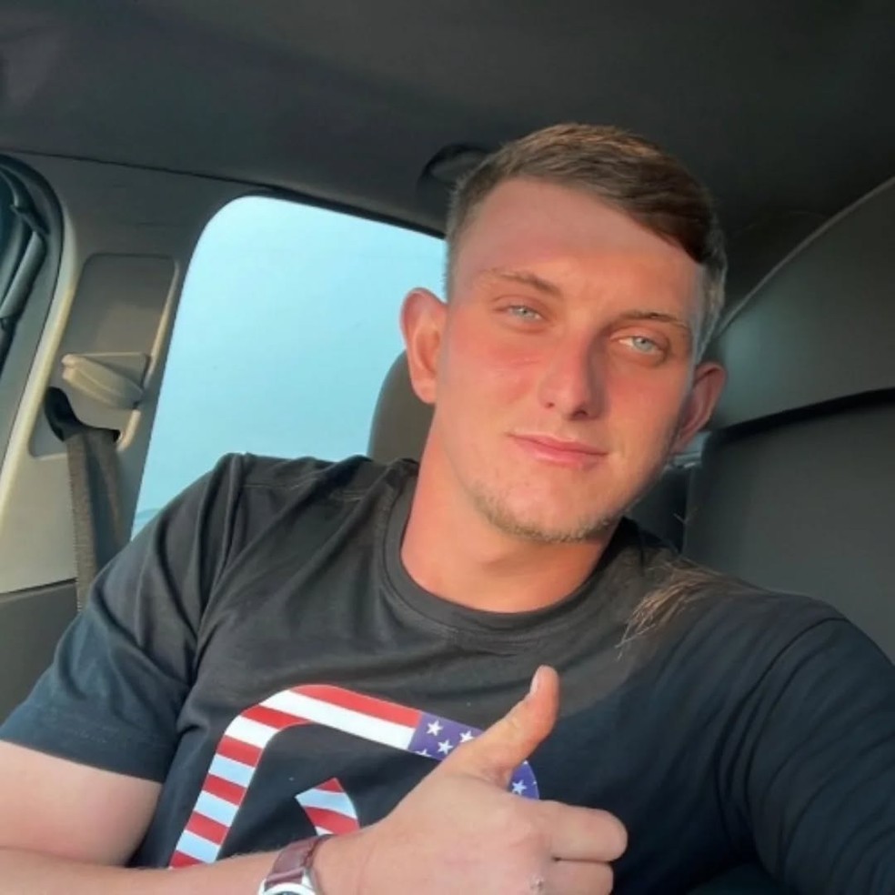 Emanuel Adolfo Wahlbrinck Jauer, de 22 anos, se apresentava nas redes sociais como operador de m&aacute;quinas agr&iacute;colas &mdash; Foto: Redes sociais