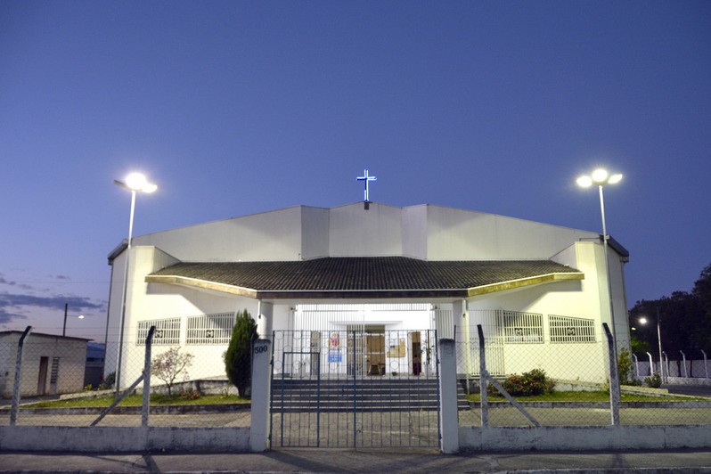 Criminosos invadem e furtam igreja, em Tremembé, SP