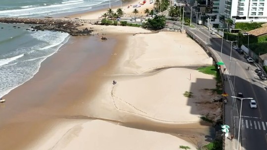 Praia de Natal registra 92 vezes mais coliformes fecais na água que o limite aceito pelo Conama, aponta boletim de balneabilidade - Foto: (Reprodução/Inter TV Cabugi)