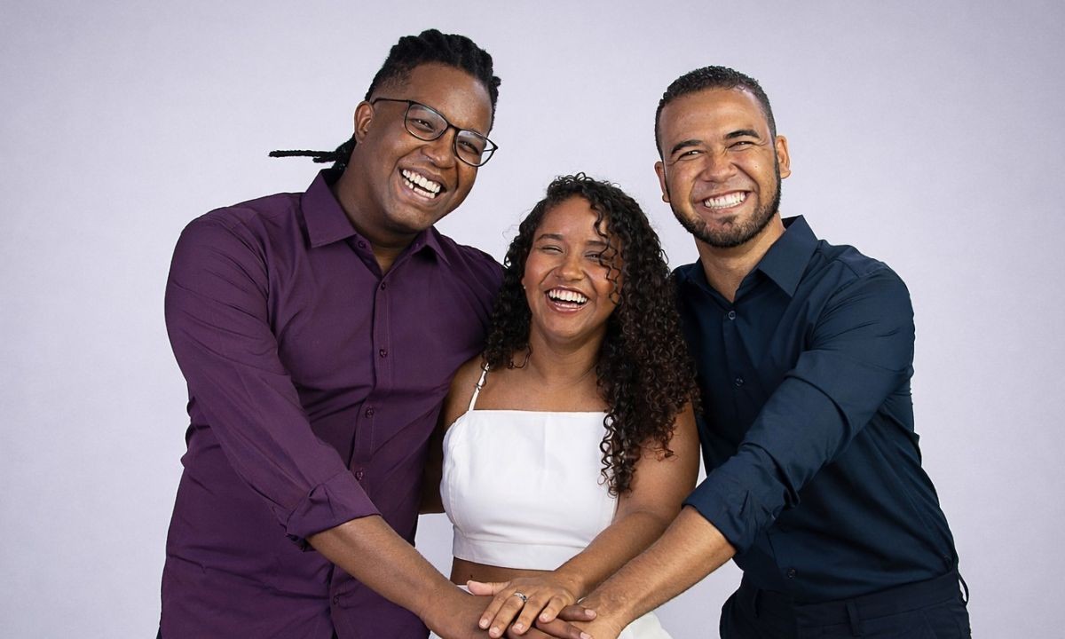 Baianos criam ferramenta de IA para ajudar mães solo e vencem programa em Harvard e MIT