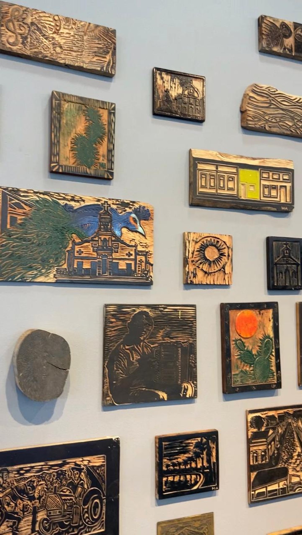 Exposição do artista Arnilson Montenegro é inaugurada no MAAP, em Campina Grande — Foto: Bruna Couto/g1