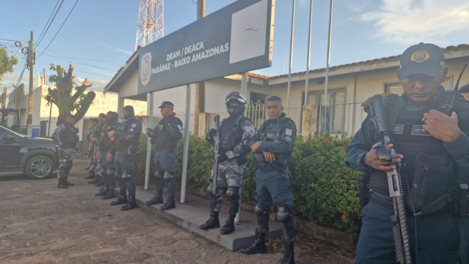 Homem é preso após dar 7 facadas na ex-companheira no bairro Uruará, em Santarém  