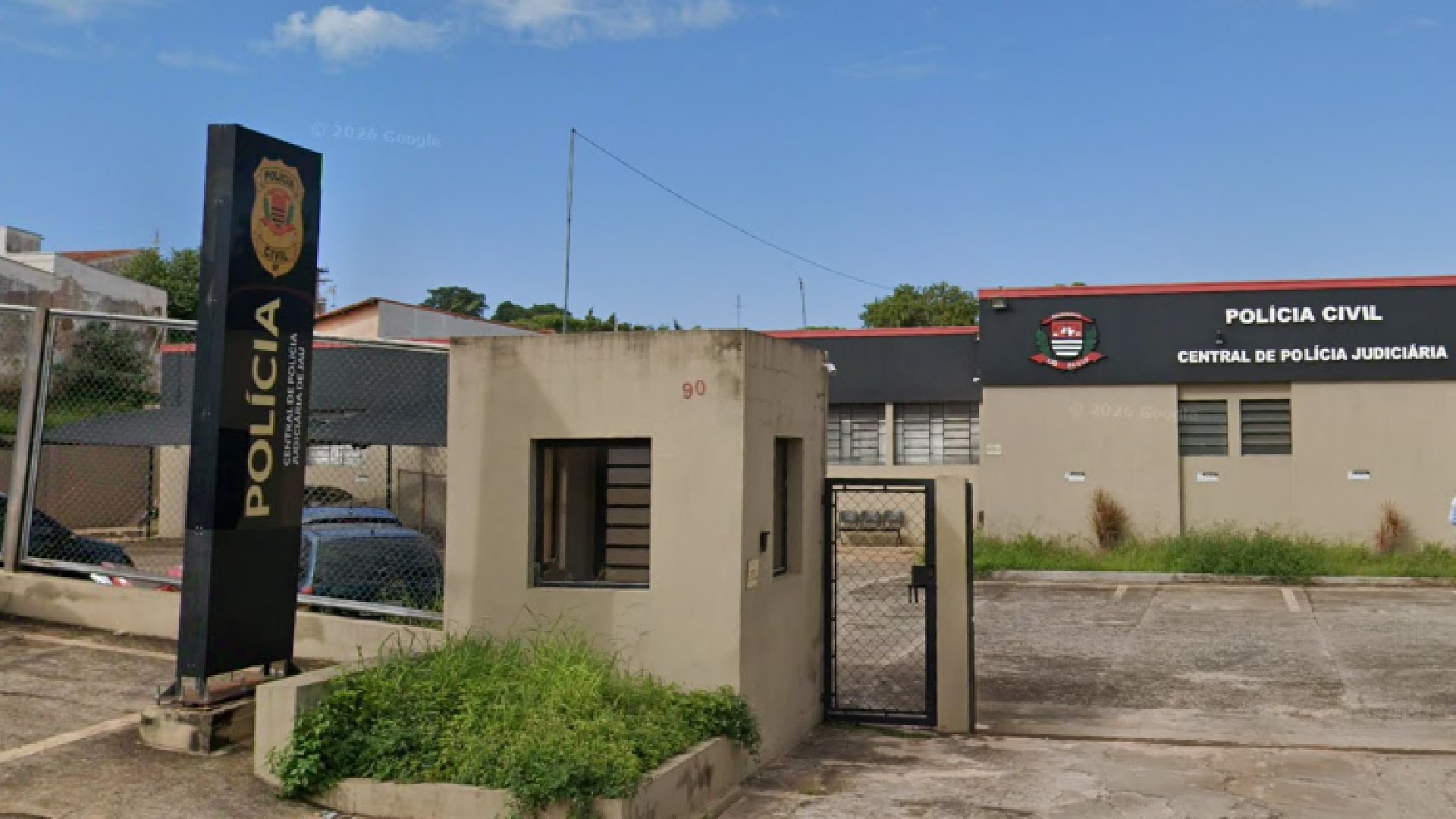 Homem é preso após esfaquear mulher e tentar se esconder em banheiro no interior de SP 