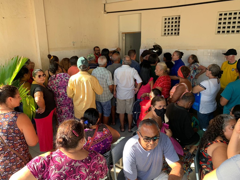 Prosus lotado de usuários à espera de distribuição de fraldas em Natal — Foto: Gustavo Brendo/Inter TV Cabugi