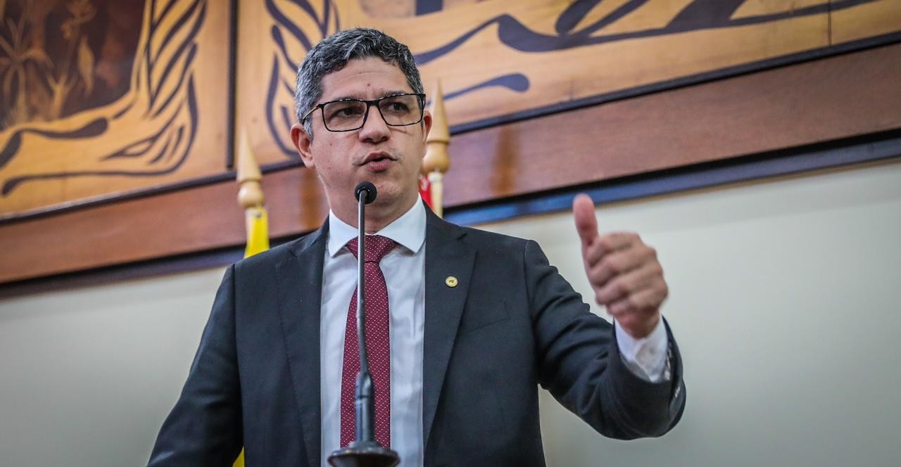 Deputado é condenado por plagiar prova de universidade de Santa Catarina em concurso no Acre