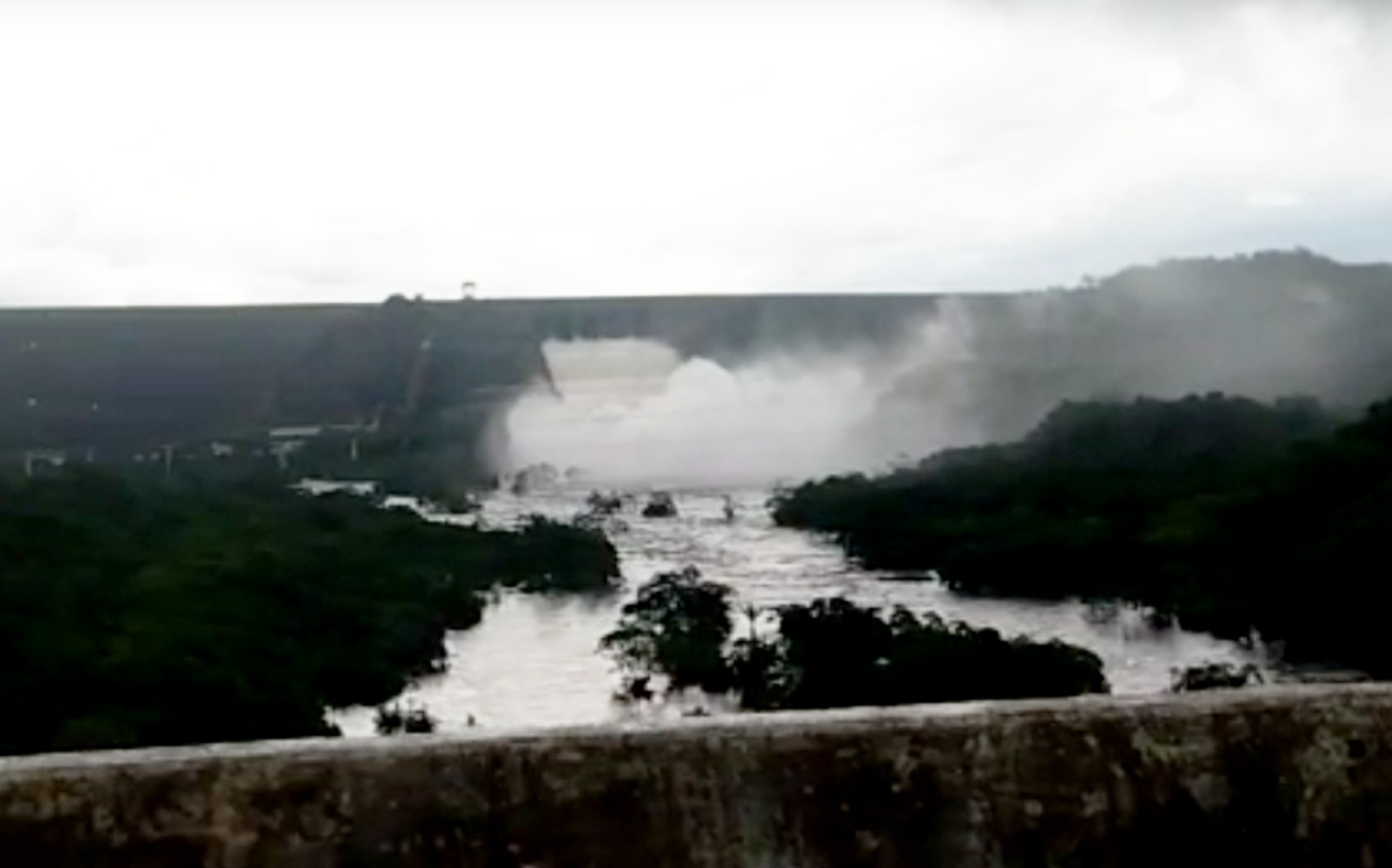 Suspensão de abastecimento de água é anunciado em Salvador e outras 12 cidades da Bahia por causa de serviço; veja lista