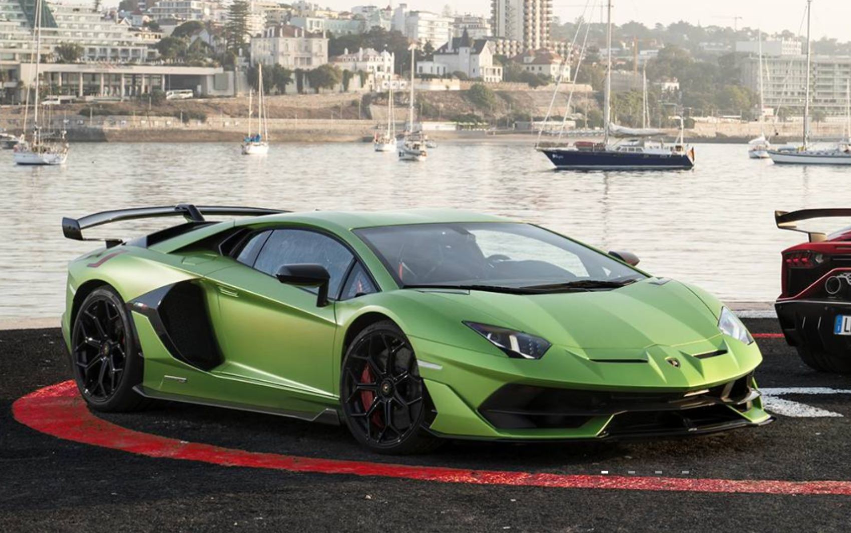 Lamborghini e Ferrari: conheça os carros com IPVAs mais caros da Bahia