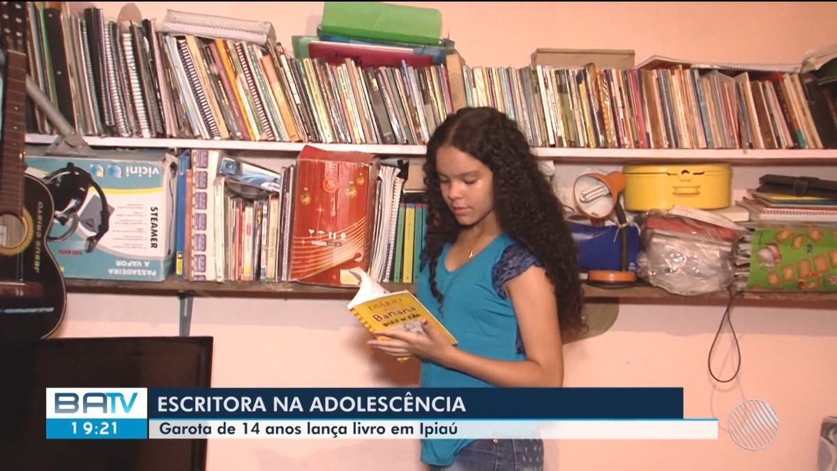 Menina de 12 anos lança primeiro livro escrito em um dia durante