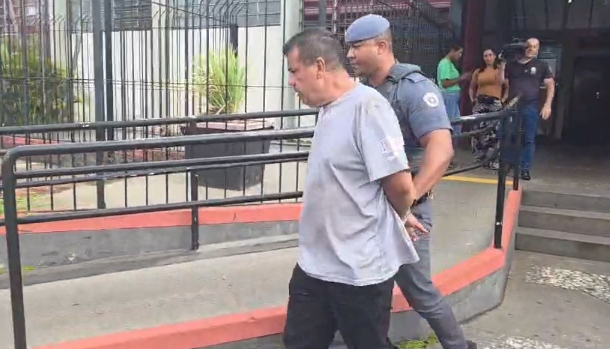 Homem é preso por suspeita de tentar invadir apartamento da ex com faca em Franca, SP