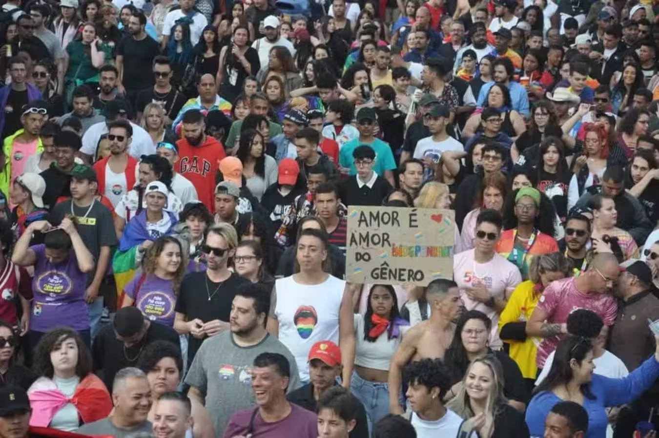 Parada LGBT+ é simbolo de resistência e visibilidade para a comunidade de Mogi das Cruzes