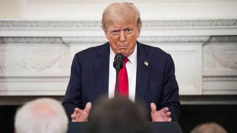Ministro Paulo Teixeira reforça que taxação de Trump tem motivação política