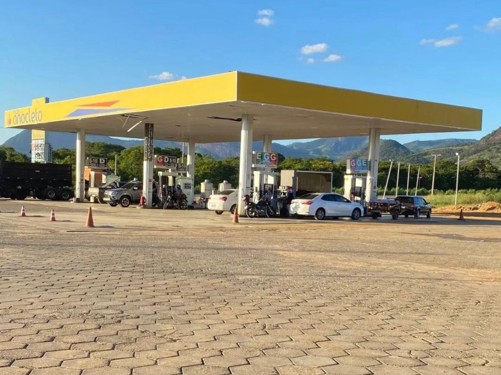 Posto de gasolina onde as meninas de 6 e 10 anos foram esquecidas em Baixo Guandu, no Espírito Santo — Foto: Reprodução | Redes Sociais