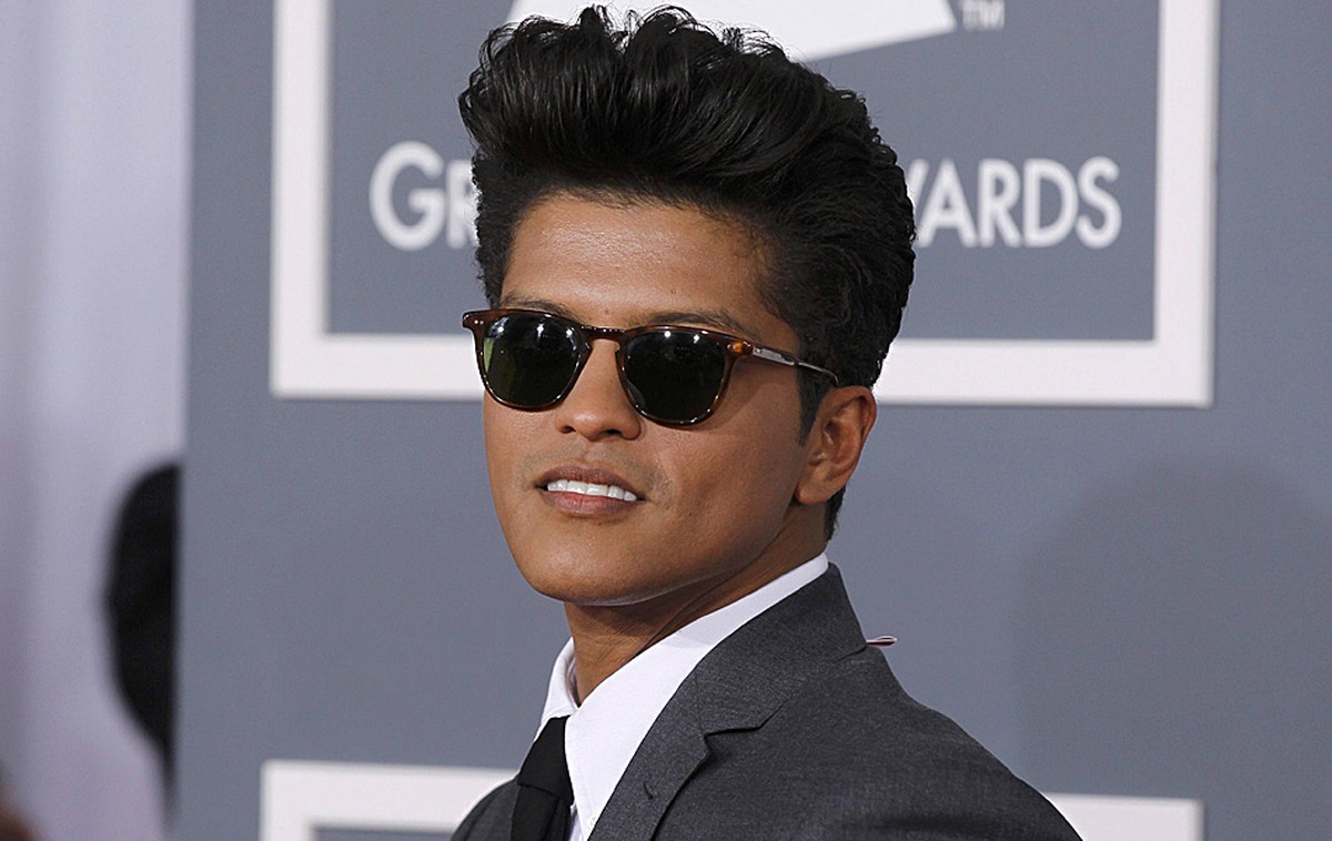 Bruno Mars is in Israel and is awaiting instructions to leave the country after the announcement of a state of war