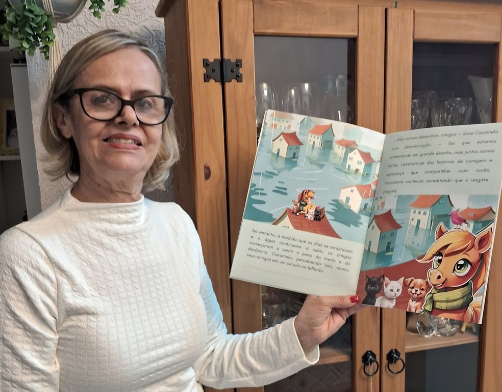 Professora Carmen Regina Teixeira de Quadros, autora de livro com história do cavalo Caramelo — Foto: Arquivo pessoal