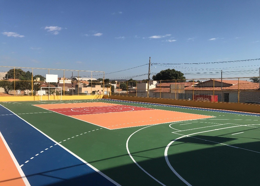 Prefeitura conclui praça esportiva no Nossa Senhora das Graças