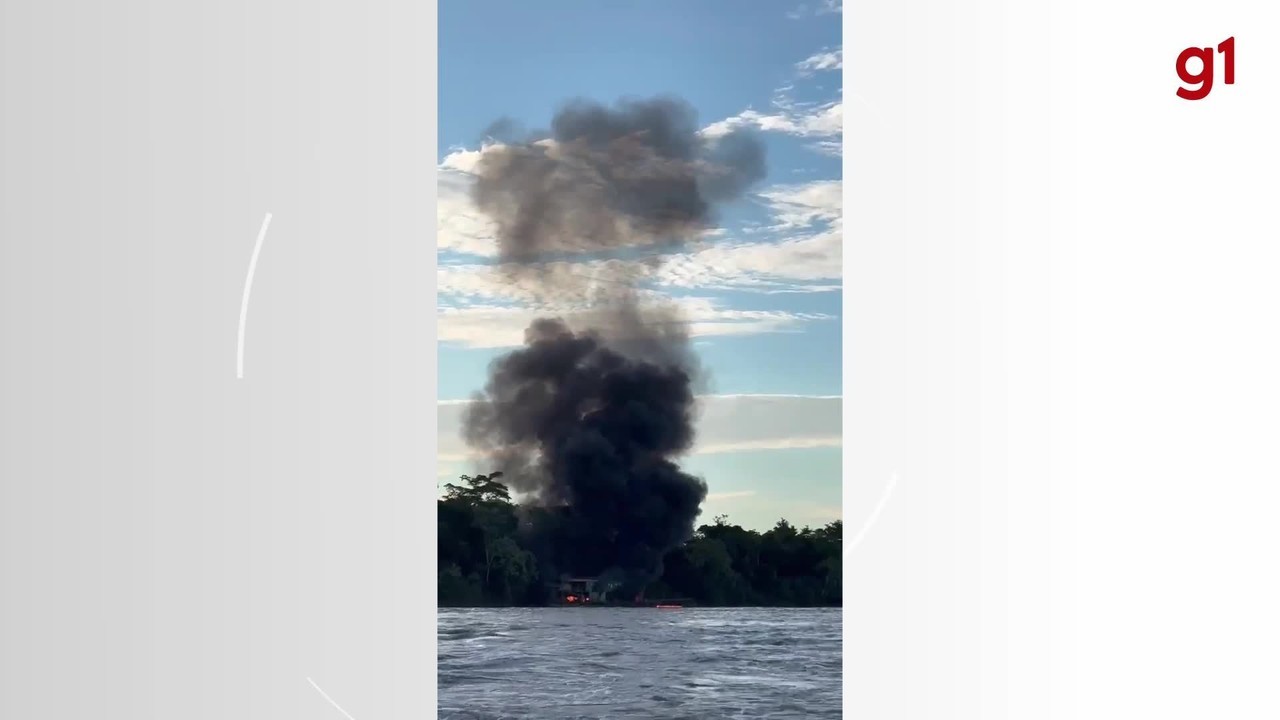 Vídeos mostram balsas de garimpo sendo explodidas no rio Madeira