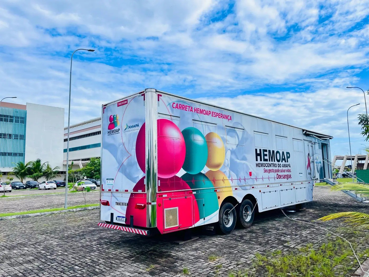 Carreta do Hemoap recebe doações de sangue em Macapá