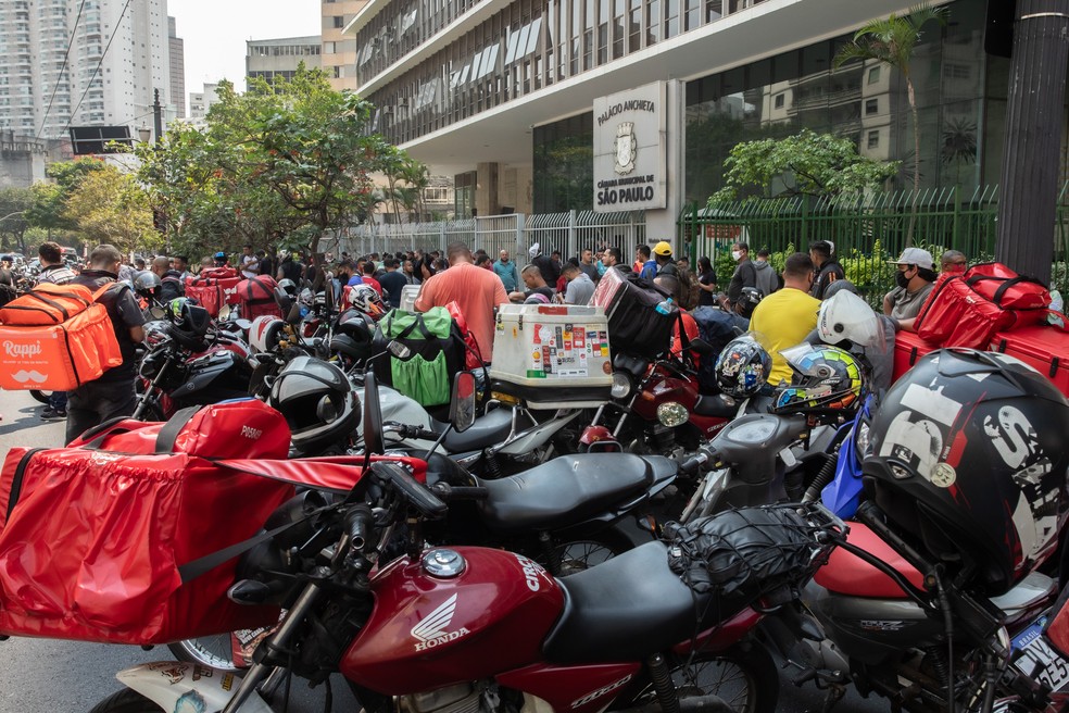8 de setembro - Entregadores de aplicativos fazem protesto em frente à Câmara Municipal de São Paulo — Foto: Celso Tavares/G1