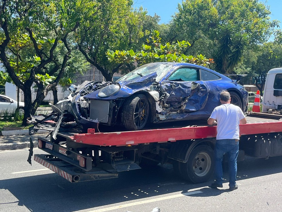 Porsche que bateu em Renault Sandero neste domingo (31)  Foto: Rmulo D'vila/ TV Globo