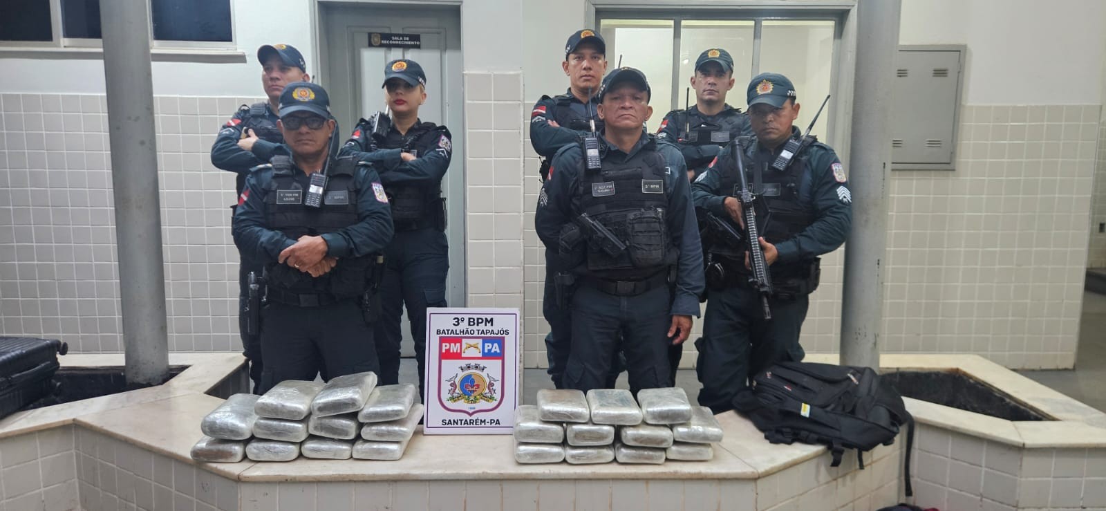 PM apreende 22 tabletes de drogas em ônibus que seguia para Altamira após denúncia anônima