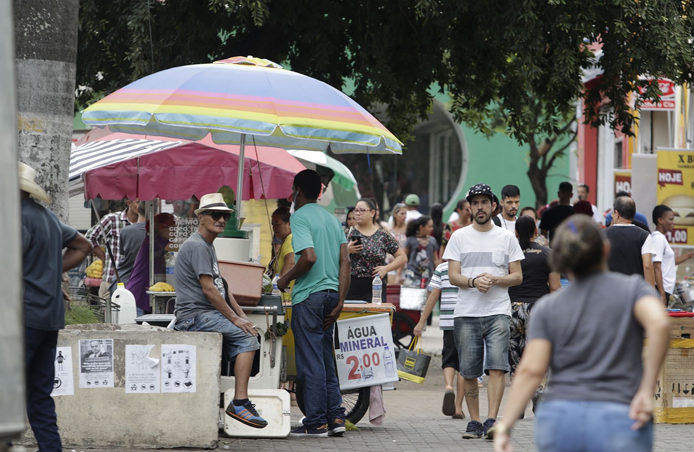 Veja o que abre e o que fecha nos feriados da Sexta-feira Santa e no aniversário de Cuiabá