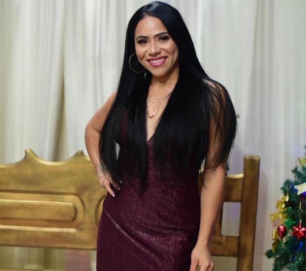 Ana Carla Silva de Oliveira, de 31 anos, morreu após cair de falésia em Pipa — Foto: Reprodução/Redes sociais