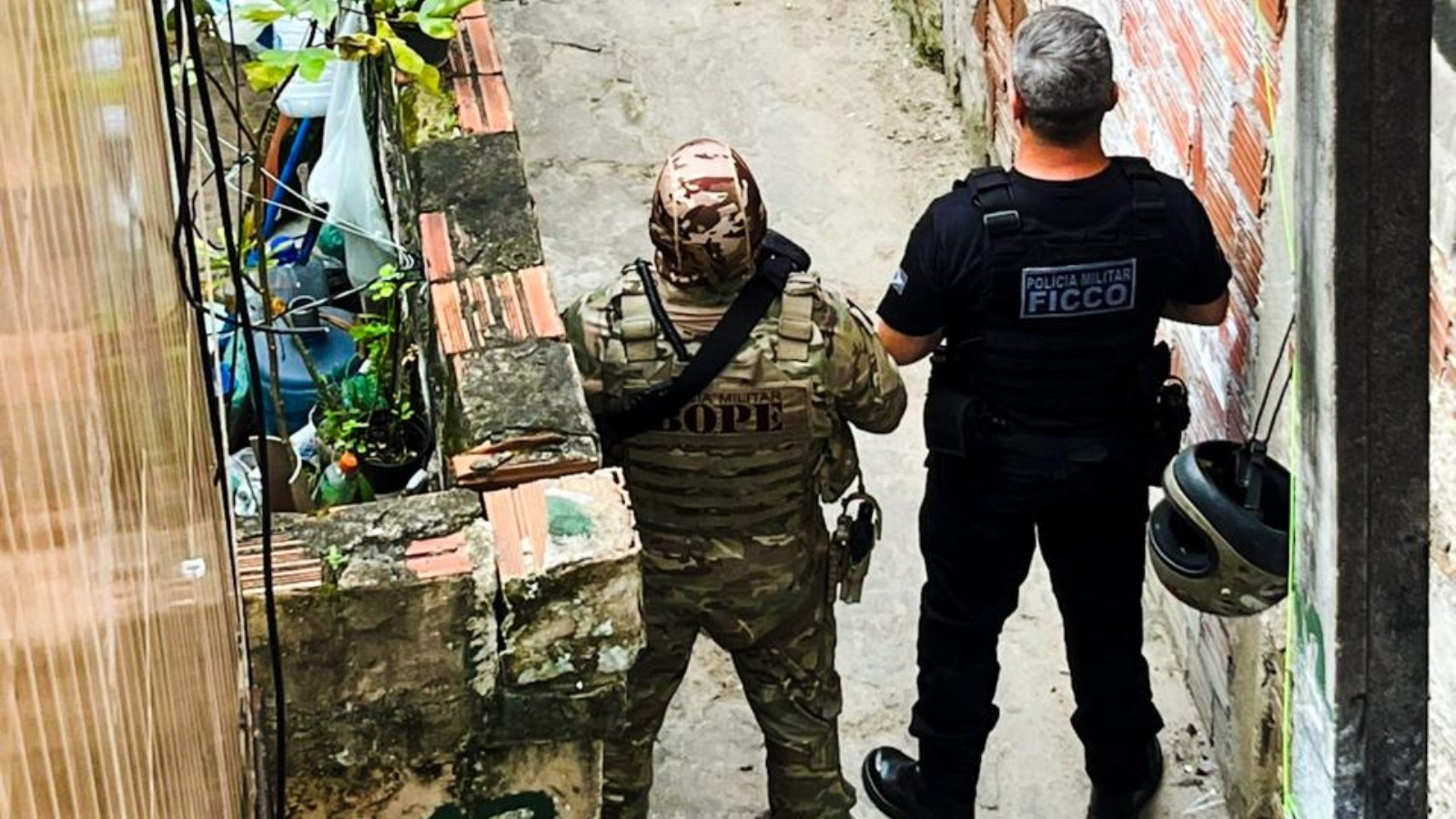 Membros de facção que usavam drones para enviar drogas e armas a presídios são alvos de operação no CE
