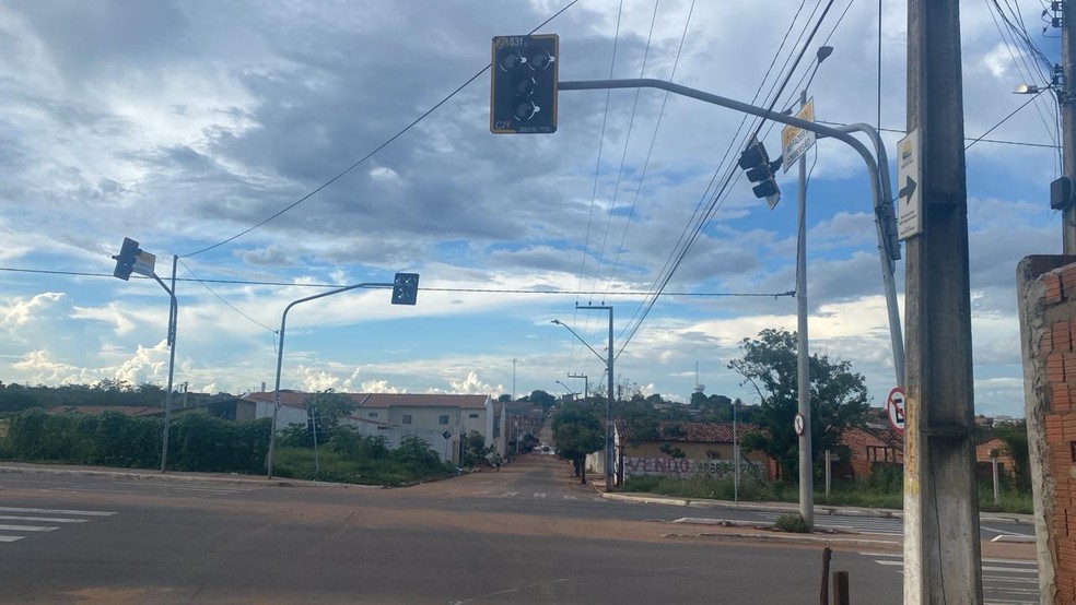 Semáforos apagados após falta de energia na região do Cariri, no Ceará. — Foto: Darlene Barbosa/TVM Cariri