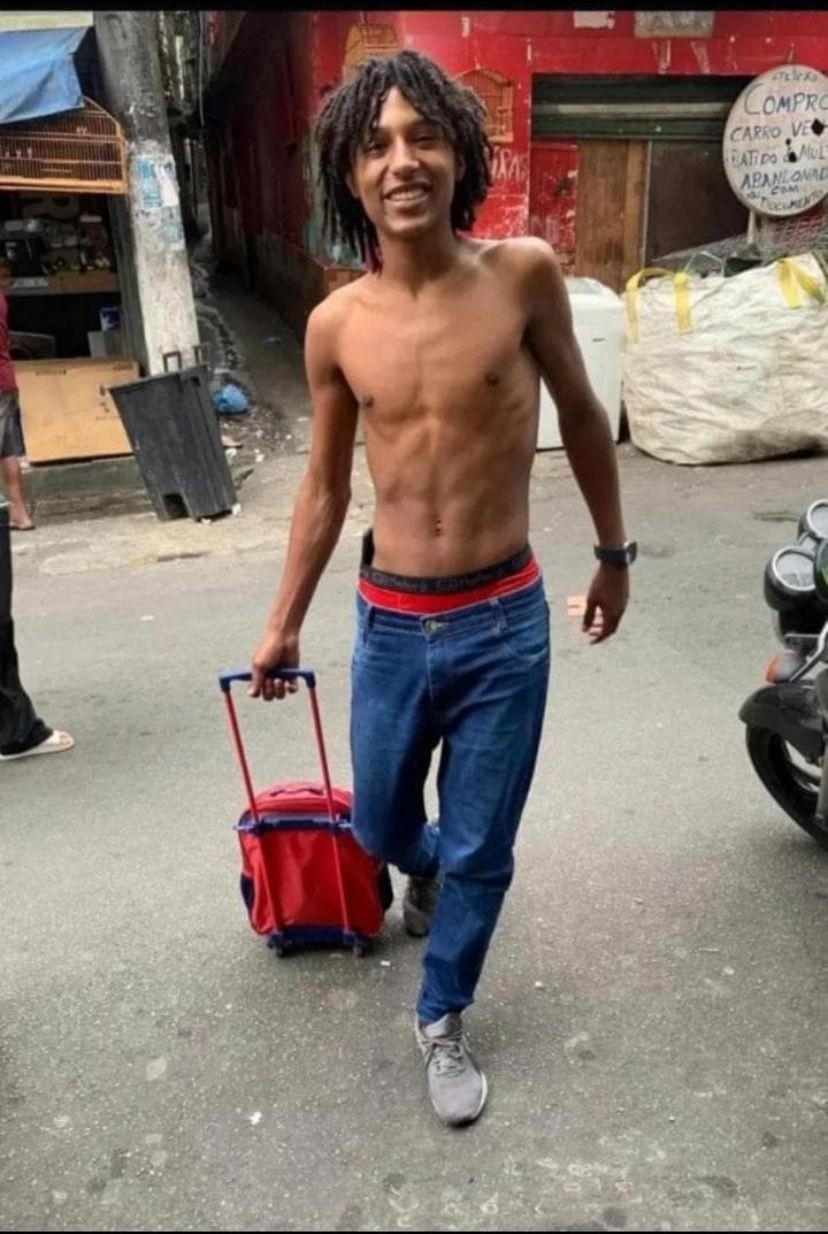 Jovem baleado e morto em Paraisópolis estava armado, mas não atirou, diz BO; câmeras nas fardas de PMs serão analisadas