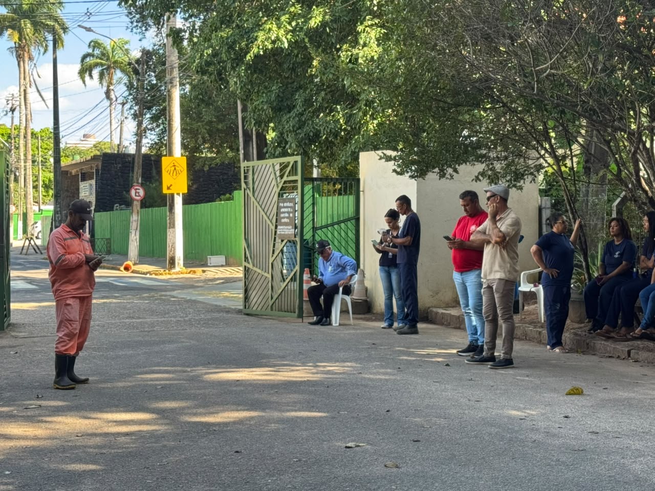 Parque das Dunas tem portão aberto em manifestação de terceirizados em Natal