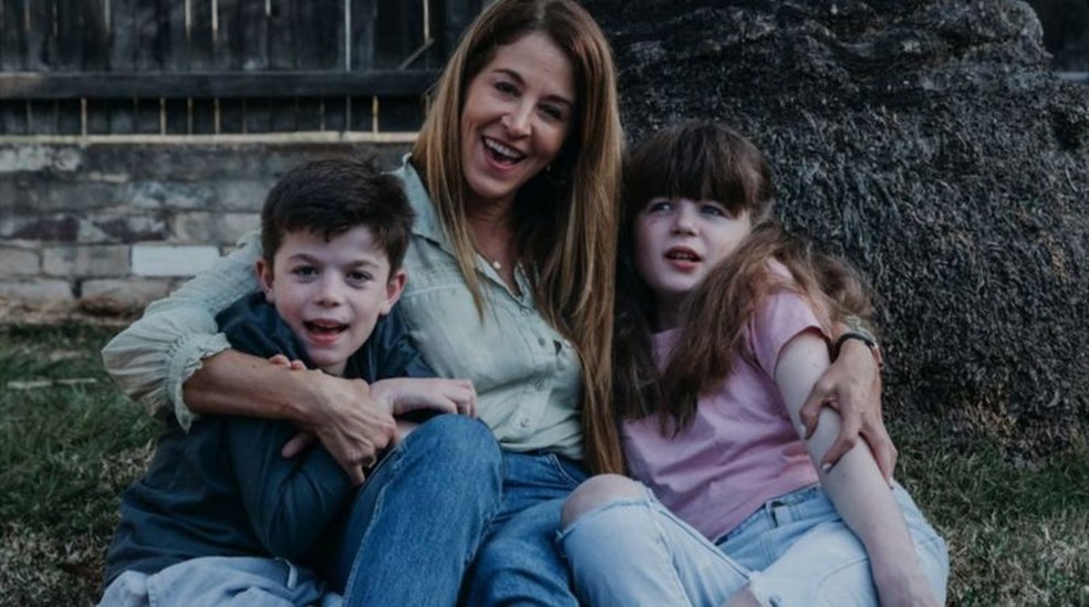 Megan Maack lançou a Iniciativa para Demência Infantil (CDI) em 2020, na Austrália, depois que seus dois filhos foram diagnosticados com síndrome de Sanfilippo — Foto: MEGAN MAACK