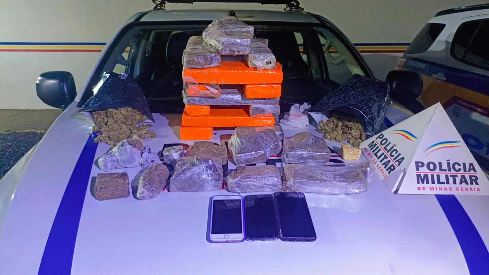 Três são presos com 16 kg de maconha e tablete de crack avaliados em R$ 200 mil em MG