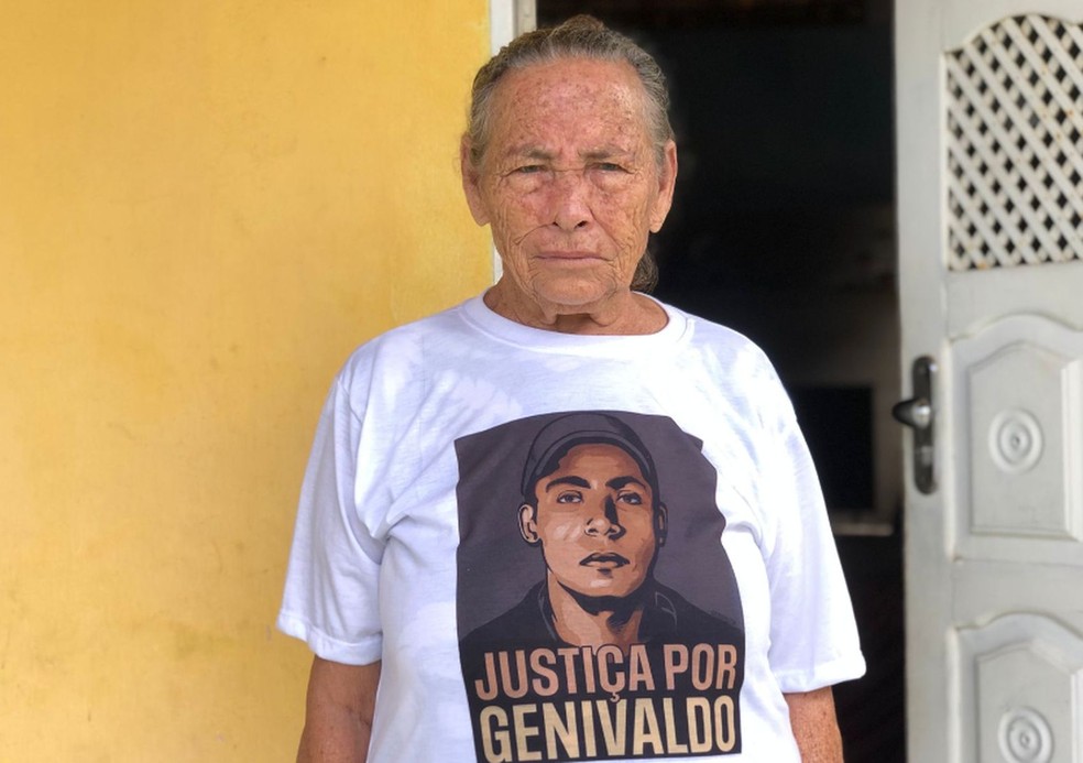 Mãe de Genivaldo Santos contou que era o filho que a levava para o médico e comprava os remédios dela. — Foto: Leonardo Barreto/g1