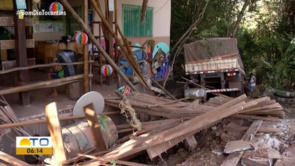 Após acidente de caminhão na roncadeira comerciantes pedem providências