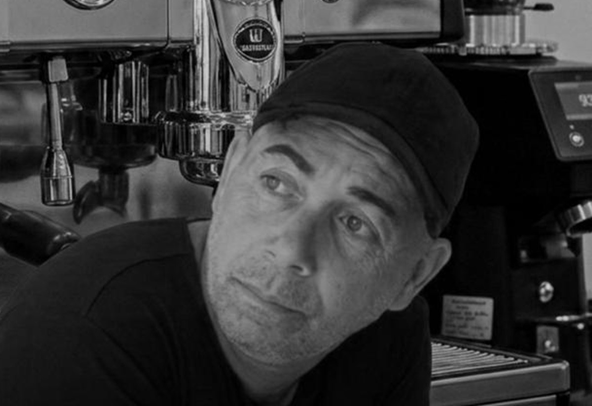 Aluno de remo do Sport que morreu afogado durante aula no Rio Capibaribe é enterrado no Grande Recife