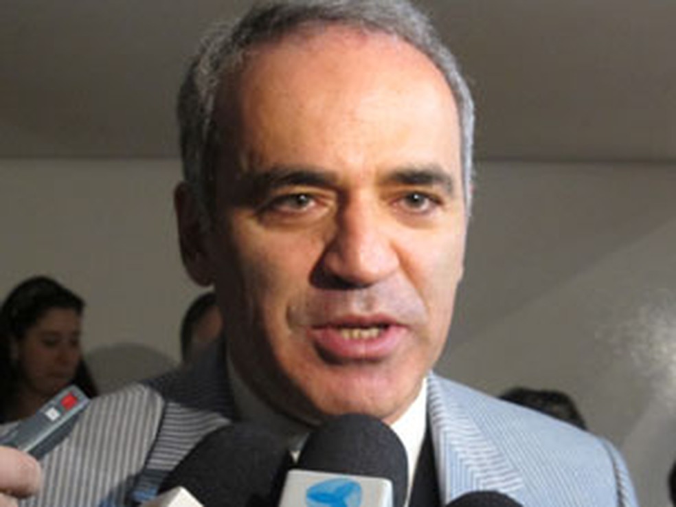 Rússia designa Kasparov, um dos maiores nomes da história do xadrez, como  'agente estrangeiro', Mundo