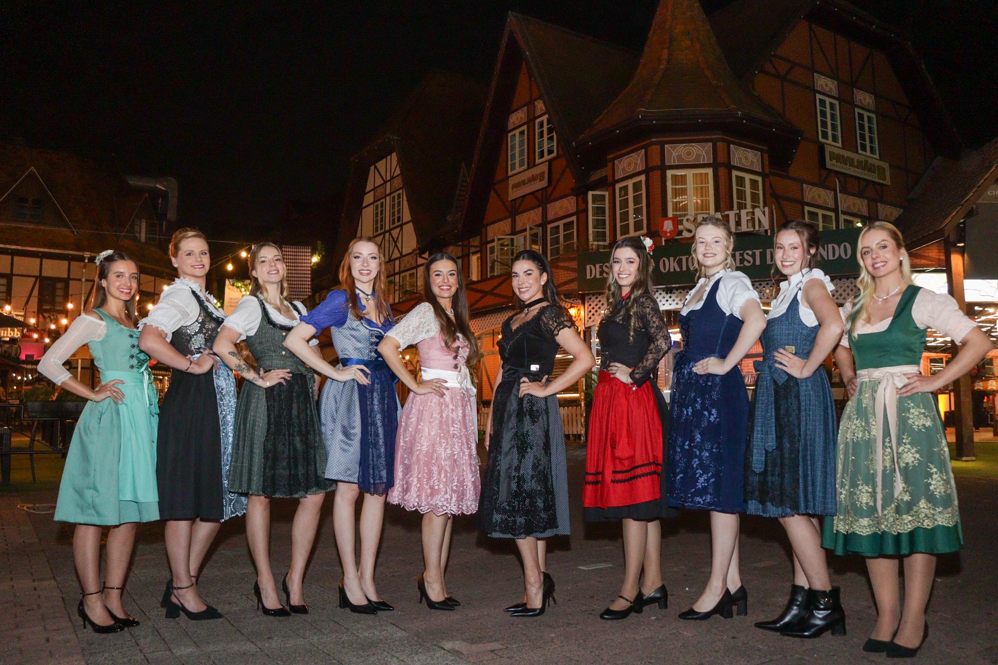Oktoberfest Blumenau define as 10 finalistas ao título de rainha; VOTE em quem deve ganhar