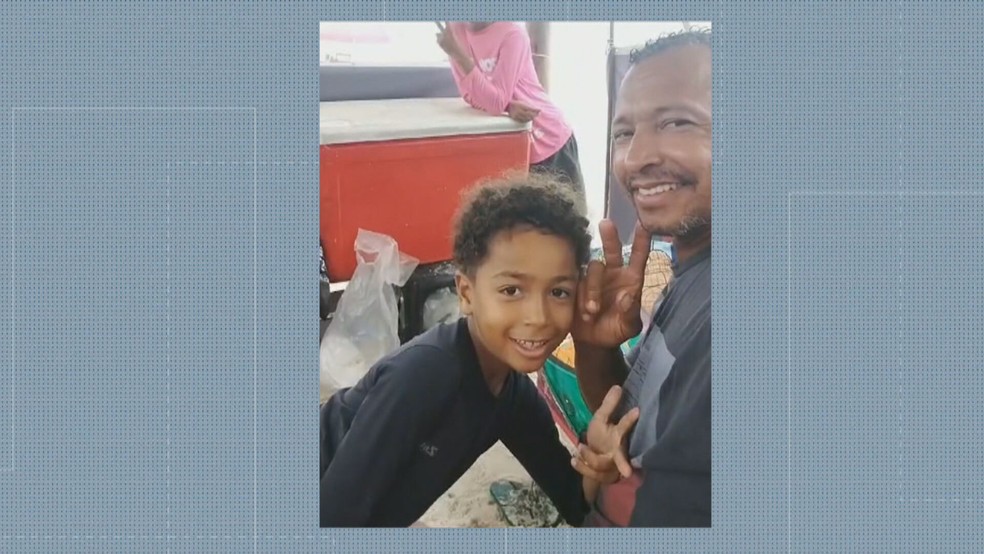 Menino de 6 anos desaparece na Praia da Barra — Foto: Reprodução/TV Globo