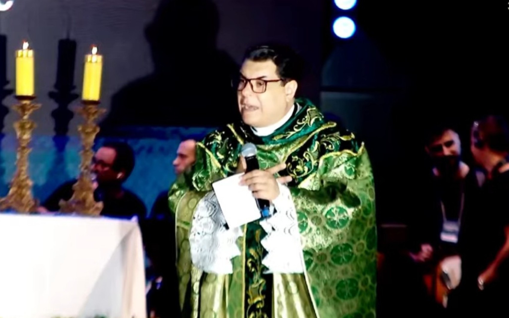 'Família é sempre a menina dos olhos de Deus', diz padre Chrystian Shankar no Hallel 2026 em Franca