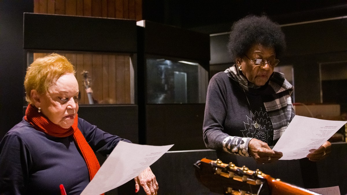 Alaíde Costa records with Claudette Soares ‘Suave Vessel’, a song she composed with Nando Reis