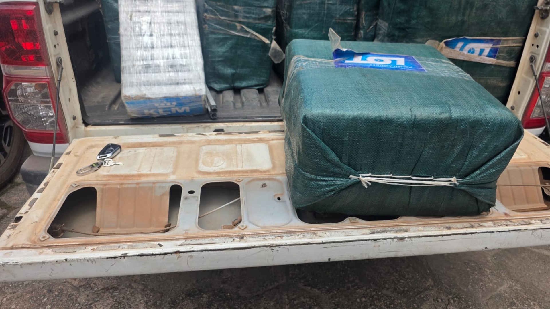 PF apreende mais de uma tonelada de cocaína e prende três homens em Chapadinha, no MA